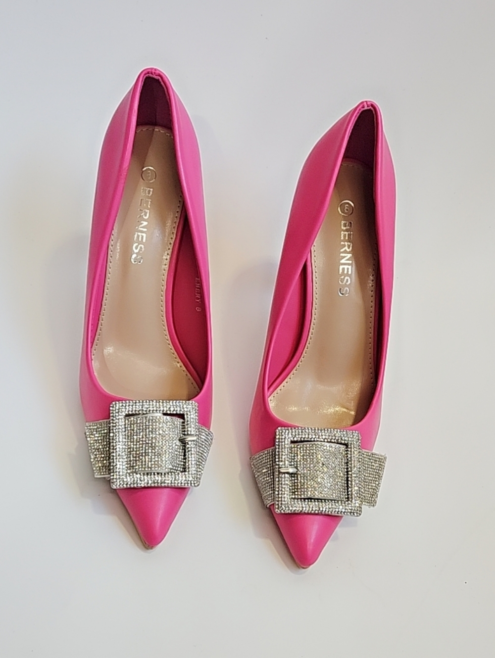 Berness Pink Pointed Toe Pumps with Silver Rhinestone Buckle Size 8 Brand New